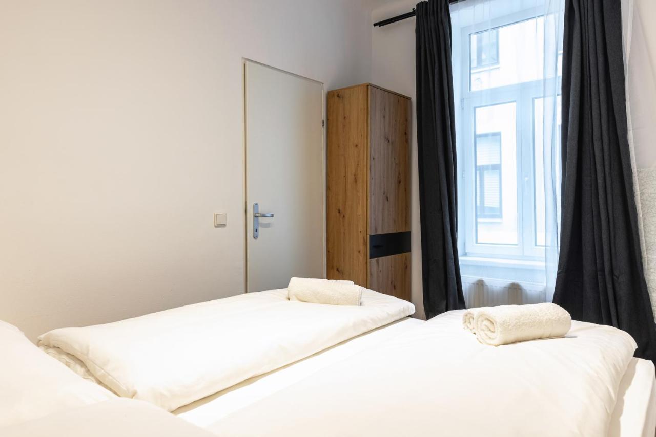 Modern And Lovely Next To Subway Station Appartement Wenen
